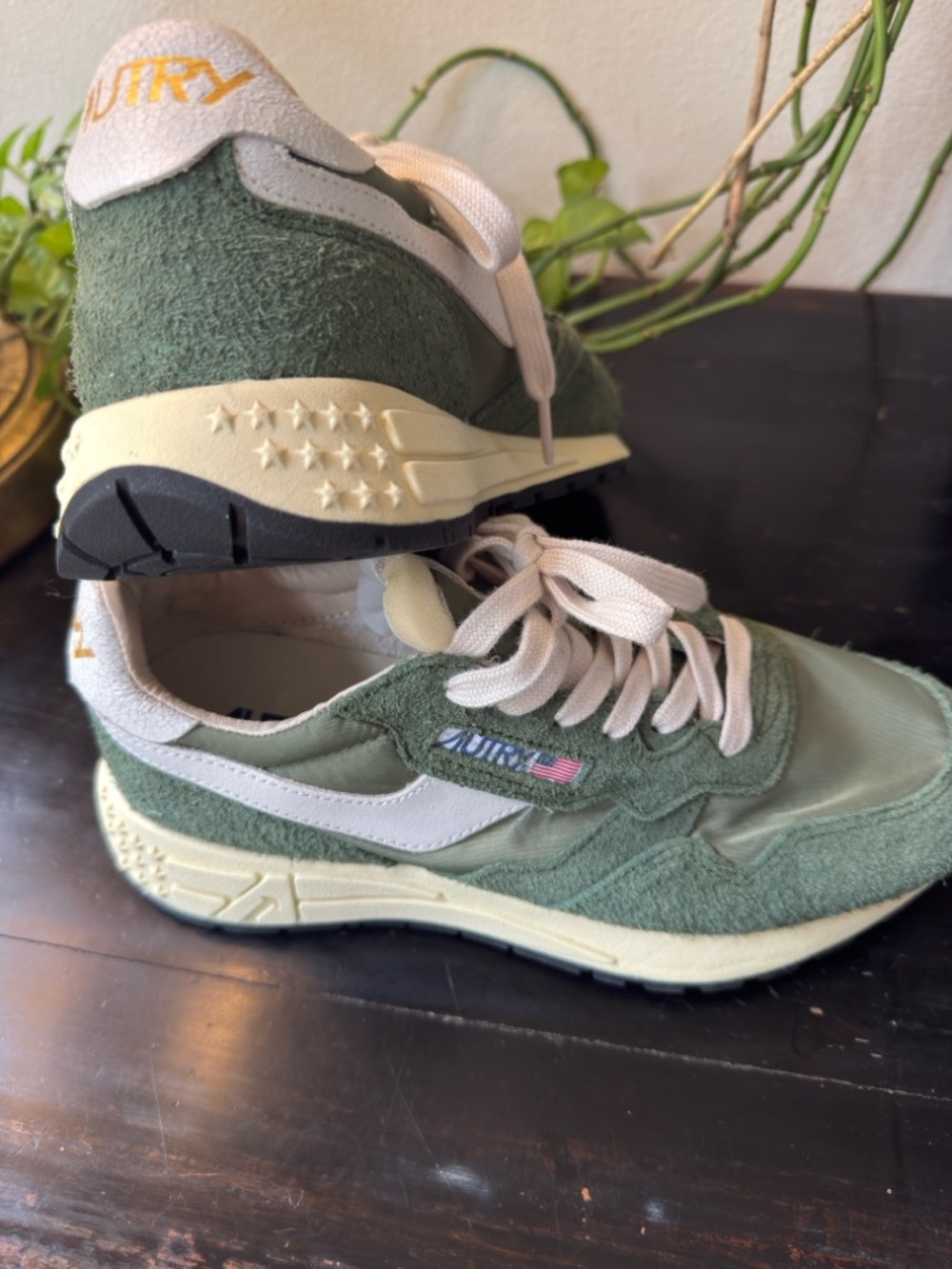 BNIB Autry Reelwind Low Sneakers in Green size 39 - Picture 2 of 4